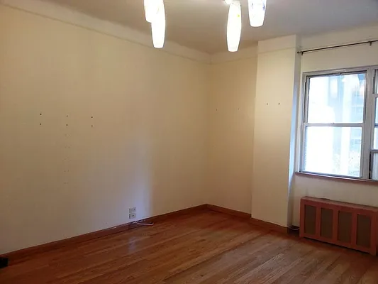 Rented by AJ Clarke | media 25