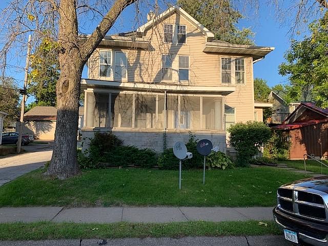 1st image of 909 Mulberry Ave