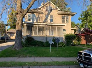 909 Mulberry Ave, Muscatine, IA 52761