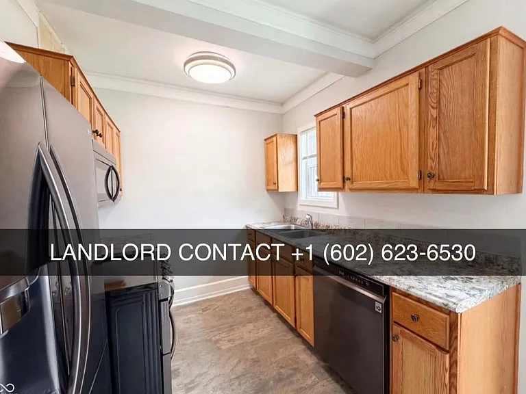 1641 Wade St — Photo 2