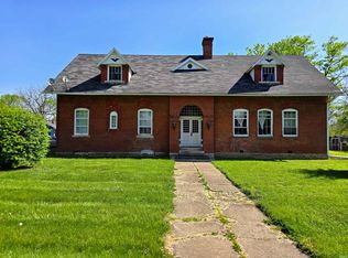 1526 S Burlington Dr #1, Muncie, IN 47302