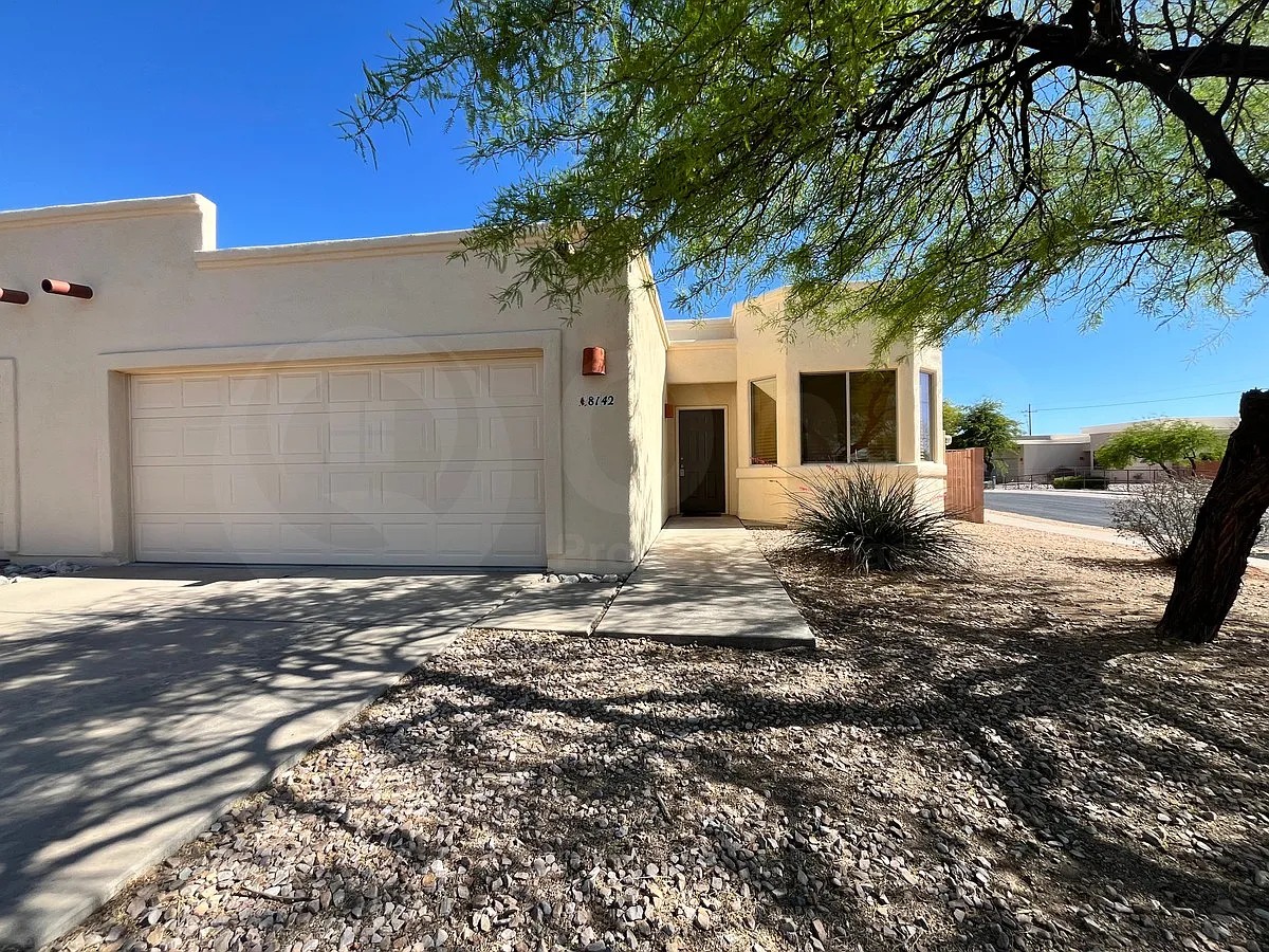 3 bed, 2.0 bath, 1470 sqft, $1,925 — Photo 3