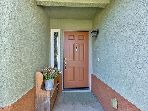 4th image of 2160 Southgate Dr