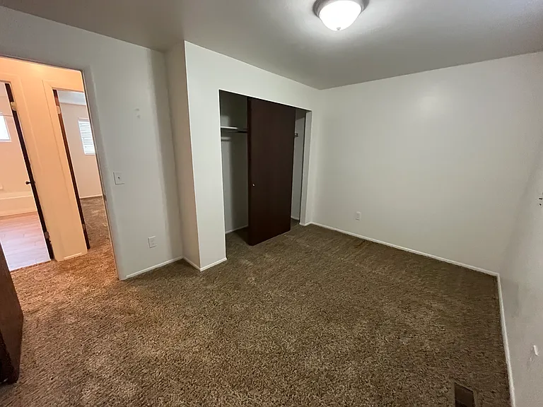 157 E 850 S #157 — Photo 11