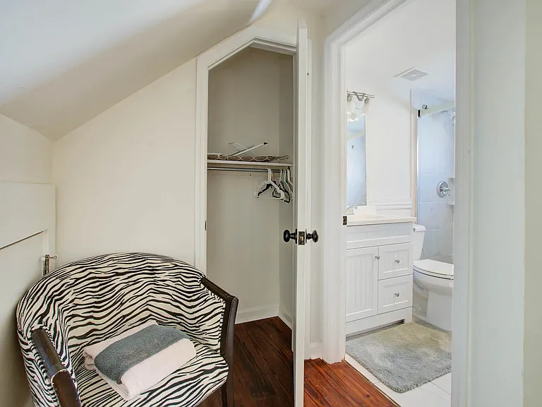 342 King St #B — Photo 21