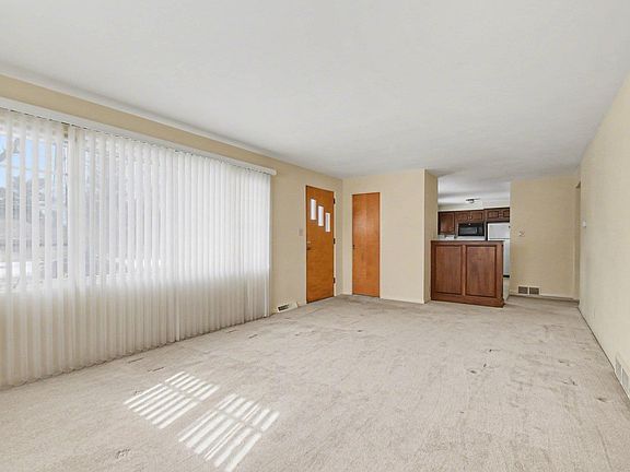 3rd image of 57102 Alan Rd