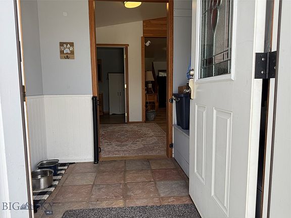 4th image of 119 E 9th Ave