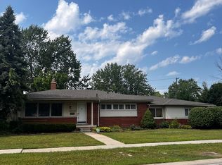 22633 E Schafer St, Clinton Township, MI 48035