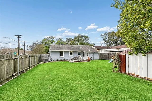 901 Waltham St — Photo 15