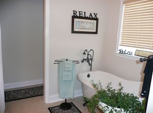 116 W Shore Ct, Brunswick, GA 31523