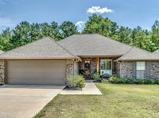 606 Greenfield Ridge Dr E, Brandon, MS 39042