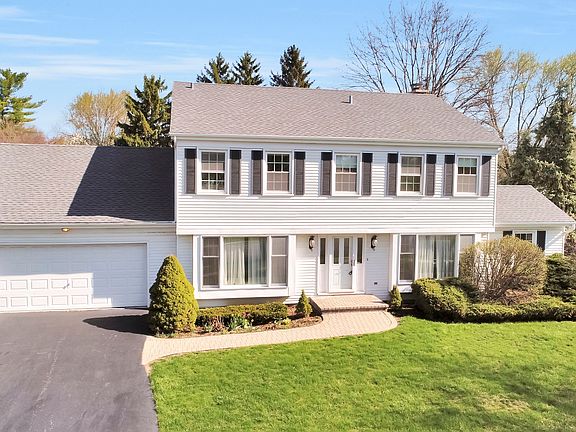 4th image of 1240 W Borders Dr