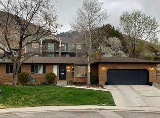 300 N Autumn Cir, Pleasant Grove, UT 84062