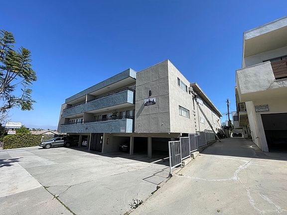 5th image of 1166 S Crenshaw Blvd #7007