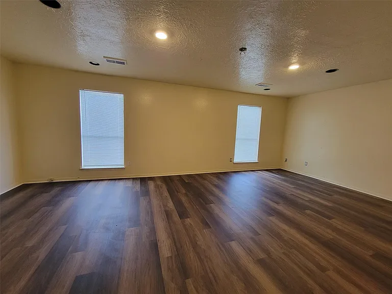 12811 Stillington Dr — Photo 22