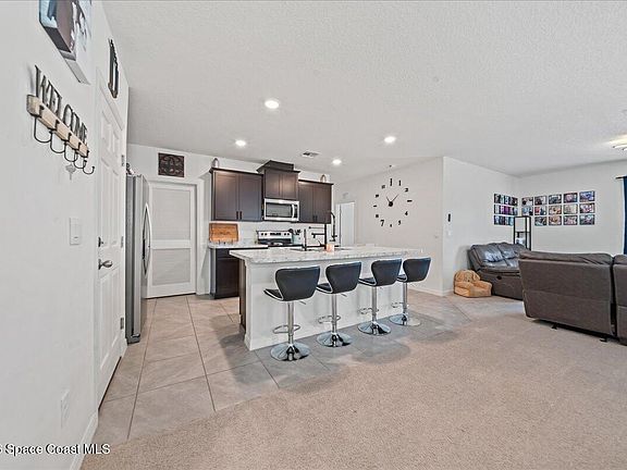 4th image of 1927 Sloan Ct