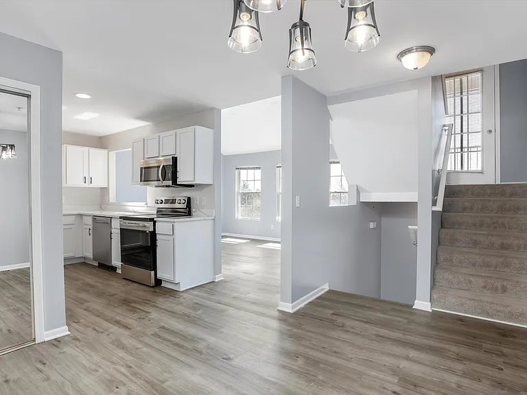 1111 Beaver Run — Photo 4