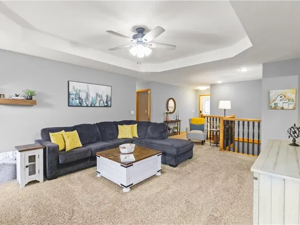 1715 Overbrook Ln, Raymore, MO 64083