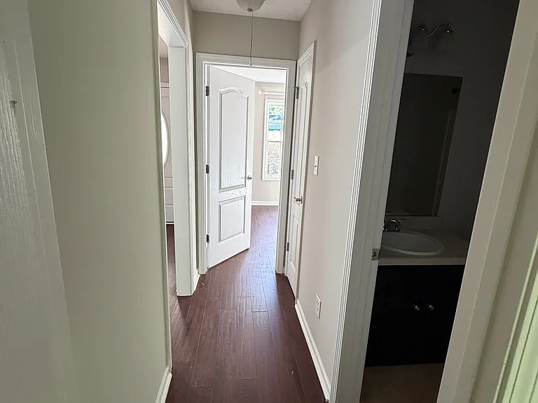 10 Walton Woods Ct — Photo 16