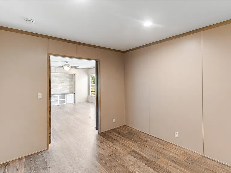 1310 Industrial Blvd — Photo 8