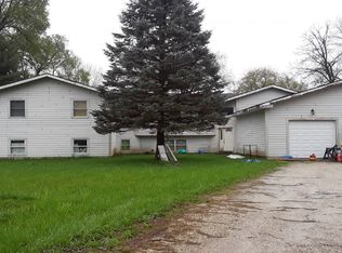 717 Area St, McHenry, IL 60051