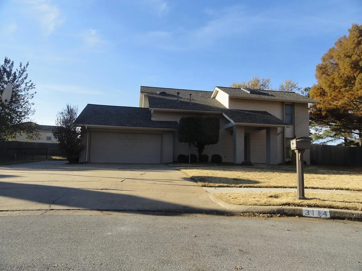 3114 W Broadway Place — Photo 1