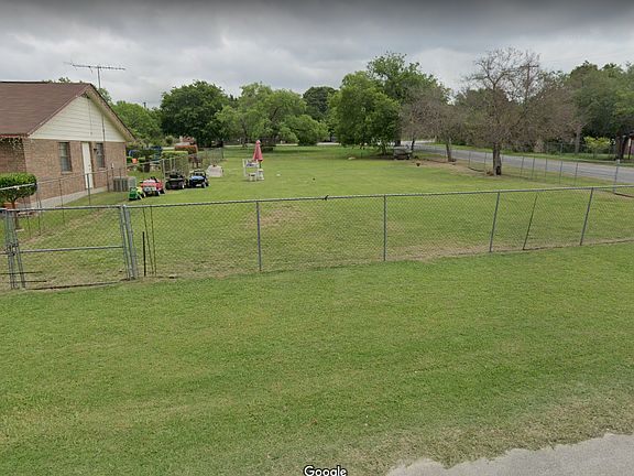 3rd image of 7422 Shetland Dr