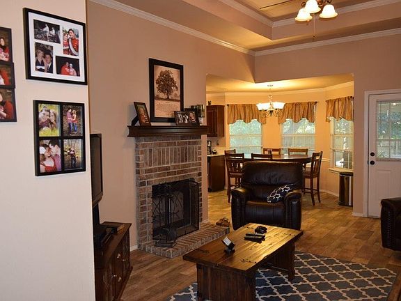 3rd image of 3908 W Beechwood Dr