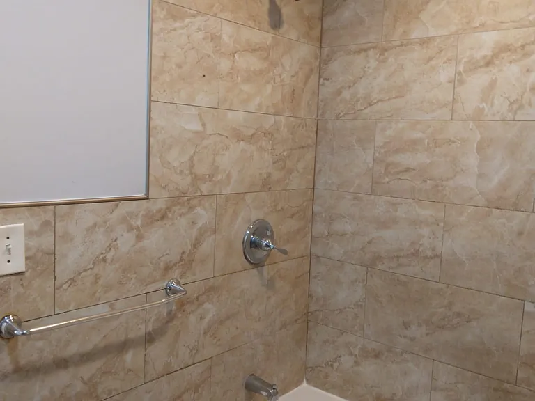128 N Dearborn St — Photo 6