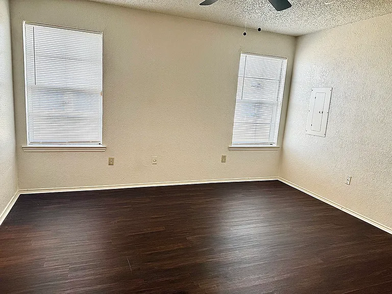 2707 Rustic Forest Rd — Photo 10