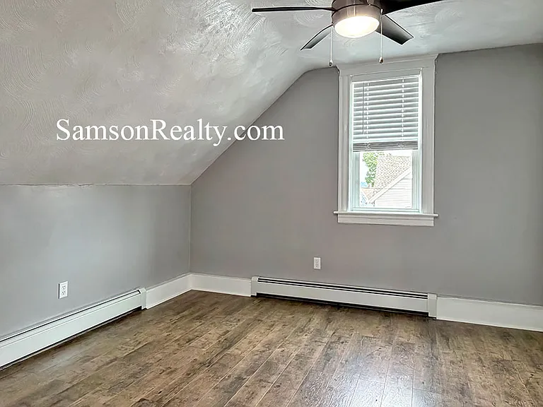 129 Abbott St #3 — Photo 20