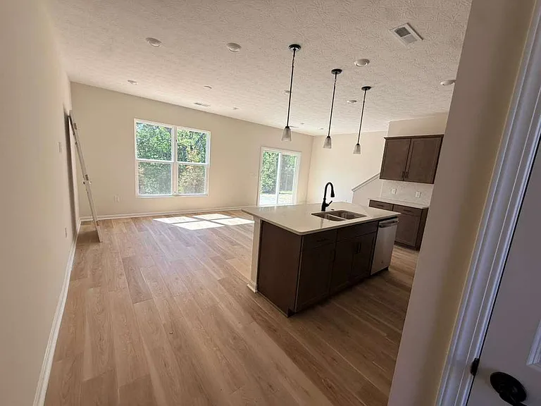 7231 Grandway Dr — Photo 7