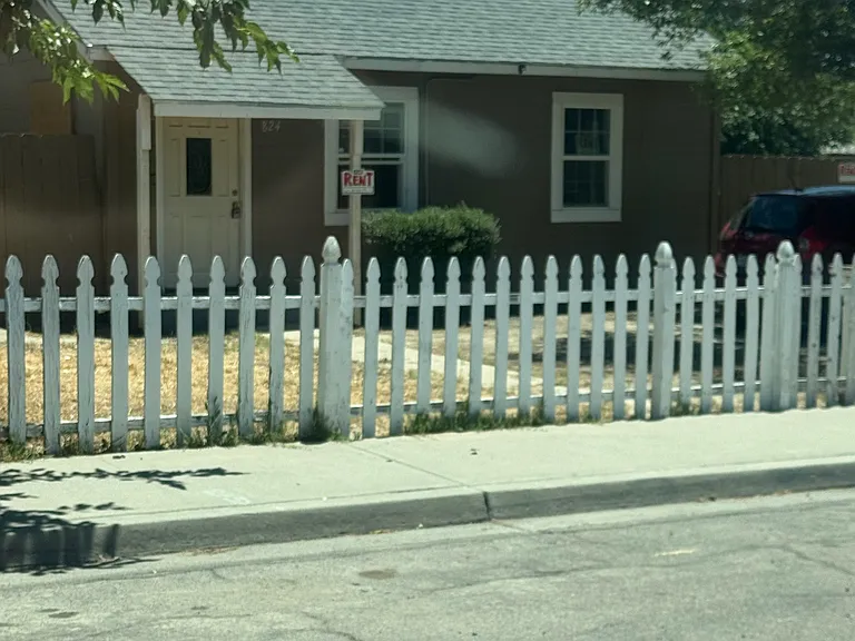 824 E Merced St — Photo 1
