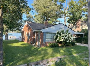4730 Sherwell Dr, Waterford, MI 48327
