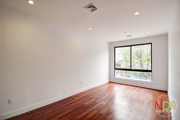 Rented by Next Door Realty NYC | media 40
