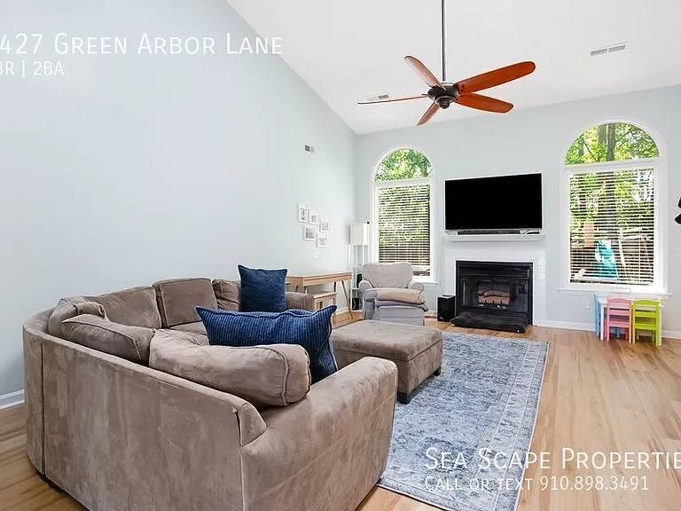 6427 Green Arbor Ln — Photo 4