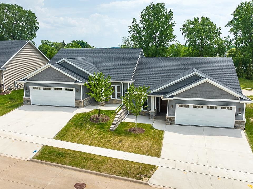 1443 Autumn Ridge Ln, Dubuque, IA 52003 Zillow