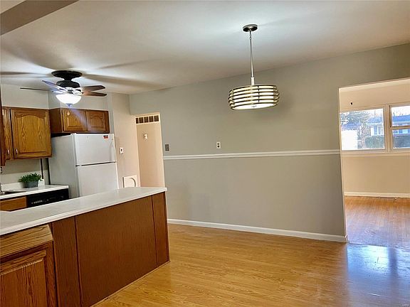 4th image of 755 Borgia Ln