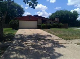5631 W Ridgecreek Cir, Houston, TX 77053