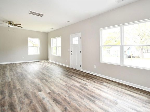 4th image of 905 Klondale Ave