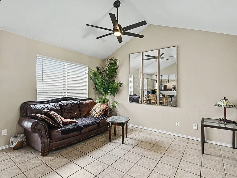 248 Jefferson Pkwy — Photo 5