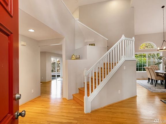 3rd image of 12612 NE 100th St