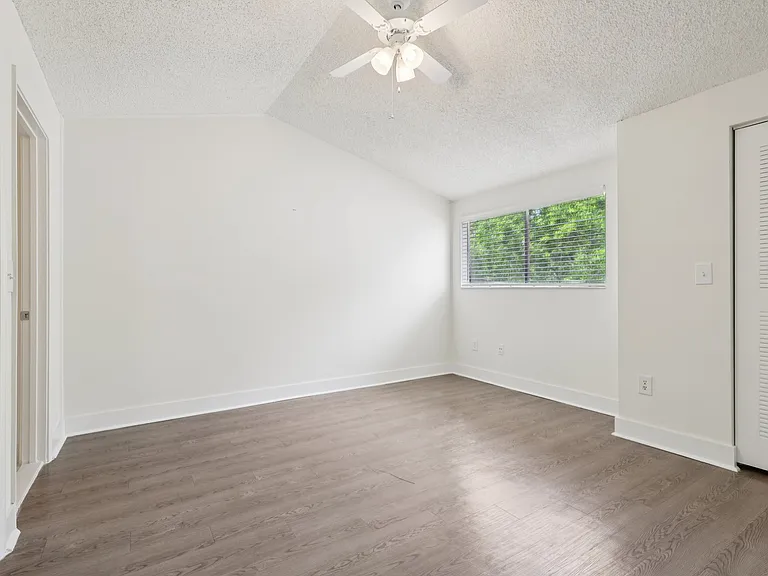 Windsor Castle Townhome Community — Photo 106