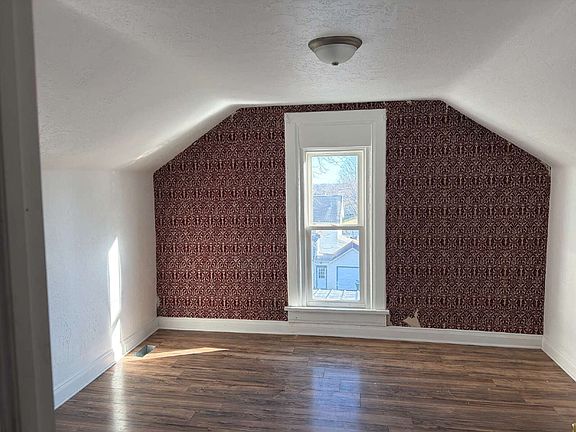3rd image of 208 1/2 Forest St