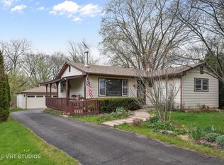 292 Deerpath Ln, Carpentersville, IL 60110