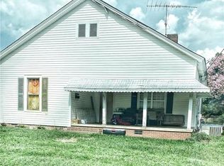 228 E McNeely Ave, Mooresville, NC 28115