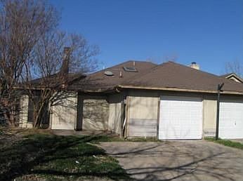 2nd image of 10236 Ridge Oak St