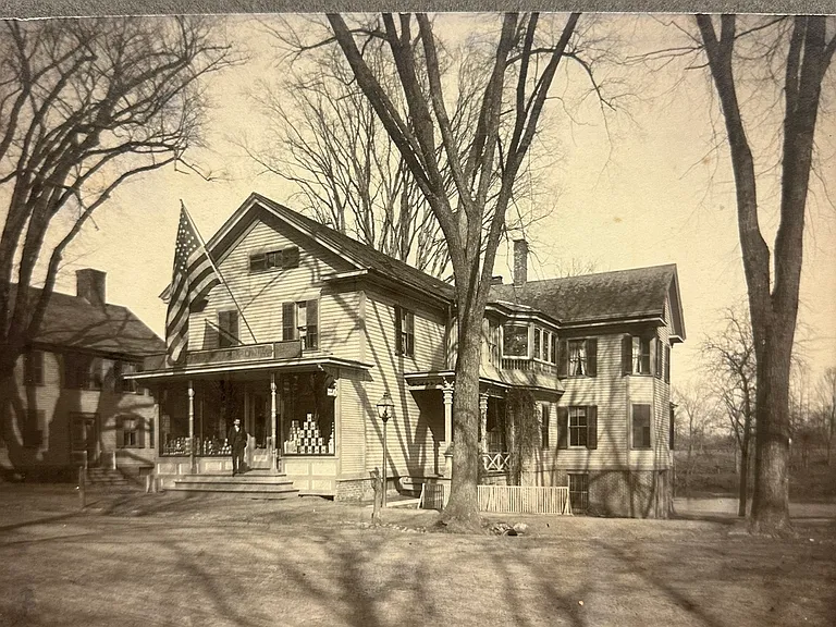 31 State St #B — Photo 9