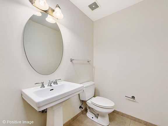 Extra 1/2 bath