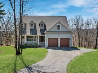 5 Crest Cir, Smithfield, RI 02917